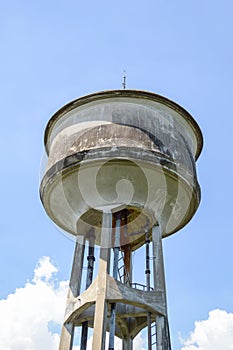 Water supply tank