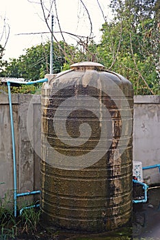 Water supply tank, leakage of water
