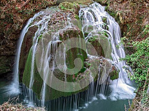 A waterfall that drips down, with long exposure time