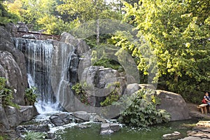 Waterfall in Golden img