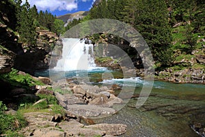 Waterfalls Gradas de Soaso in Ordesa Park photo