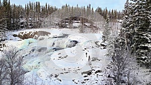 Waterfall starting to freeze side veiw