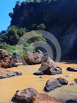 Waterflow among Giants rocks