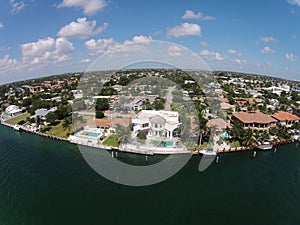 Waterfront homes in Boca raton, Florida