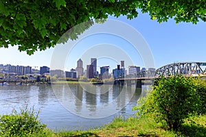 Waterfront Park with Hawthorne Bridge on the Willamette River in downtown Portland, Oregon