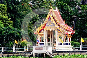 Waterfront pavillion at Wat Khaenok.