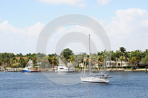 Waterfront property & yacht in Florida