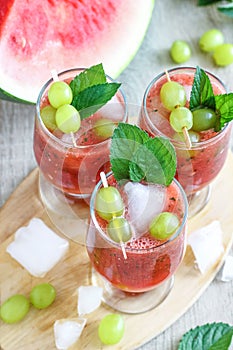 Watermelon Juice with Grapes