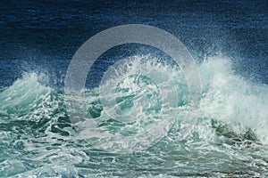 Wave spray details