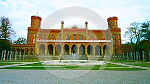 Wawel castle famous landmark in Krakow Poland. Picturesque landscape on coast river Wisla. Autumn sunset with white sky  - Bilder photo