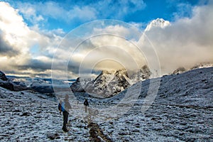 On the way to Chola Pass