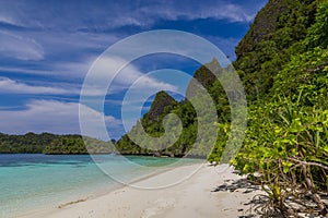 Wayag viewpoint,Raja ampat 02