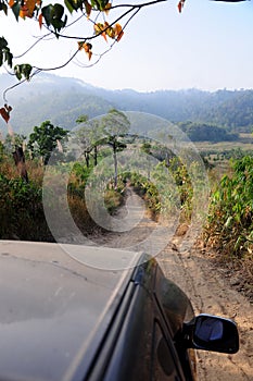 4WD Crossing Mountain