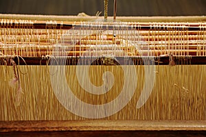 Weaving loom for silk