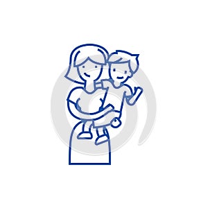 Mother with son,mum with kid line icon concept. Mother with son,mum with kid flat vector symbol, sign, outline