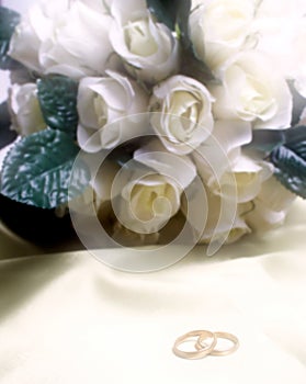 Wedding bands with white roses