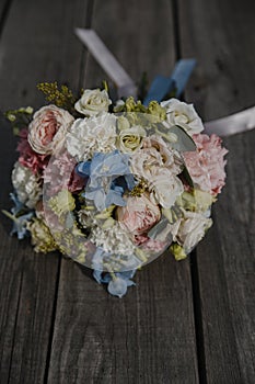 wedding bouquet of roses