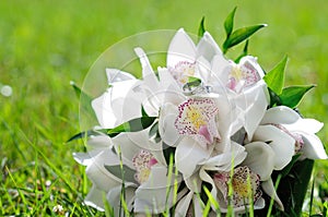 Wedding bouquet with two golden rings