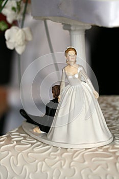 Wedding cake figure