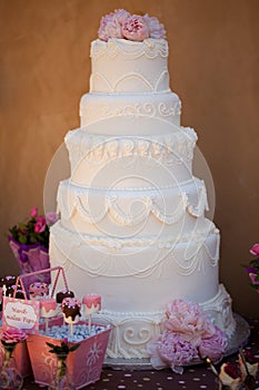 Wedding cake with flowers