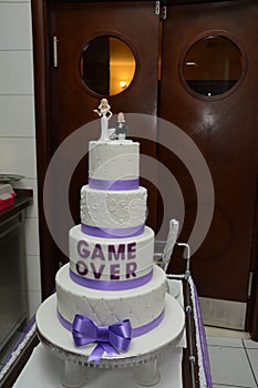Wedding Cake - Game Over