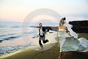 Wedding couple at beach