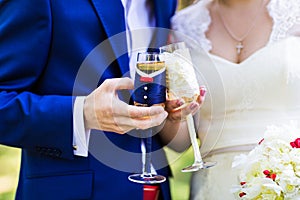 Wedding couple with glasses