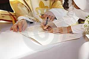 Wedding day, Signing the marriage certificate