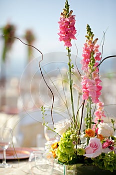 Wedding decor table setting and flowers