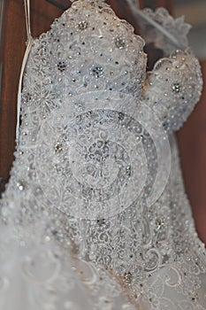 Wedding dress with artificial pearls