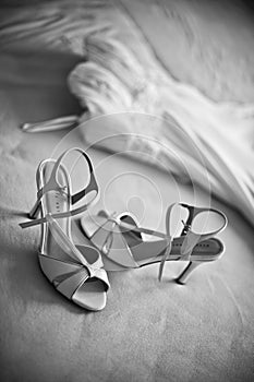 Wedding dress with shoes, Black/white