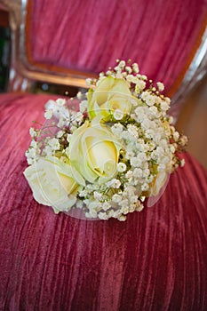 Wedding flowers with yellow roses