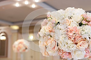 Wedding fresh flowers. Stylish natural decoration banquet table