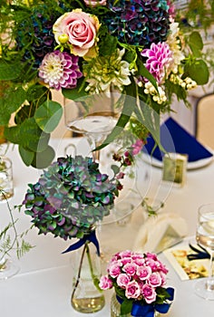 Wedding hall table flowers decoration detail