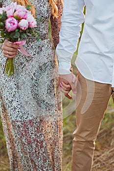 Wedding hands of the enamoured