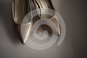 Wedding, luxury bridal shoes with diamonds photo