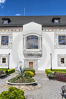 Sobášny palác, Bytča, Slovensko, architektonický motív