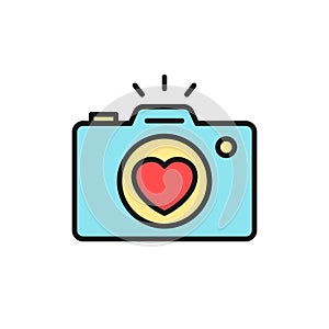 Wedding party camera photography documentation icon. camera with love lens illustration for wedding concept design. simple clean