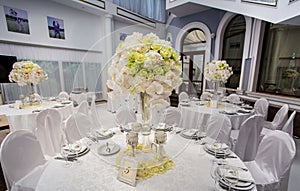 Wedding party table decorations