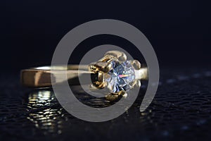 Wedding ring Is a gold ring Set with luxurious diamonds Expensive is a valuable