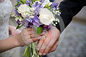 wedding rings flowers