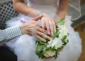 Wedding rings with flowers