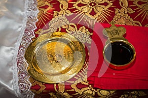 Wedding rings on a wedding ceremony in the church, wedding ceremony, glans.