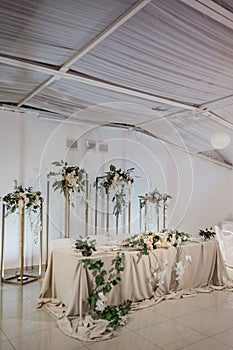 Wedding table decor in a flower restaurant