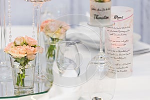 Wedding themen, romantic dinner table setting