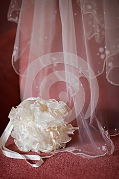 Wedding veil and handbag