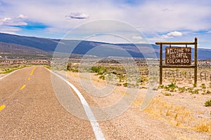 Welcome to colorful Colorado sign