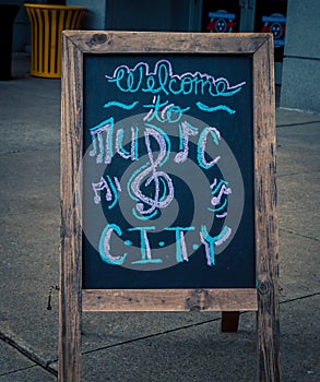 Welcome to music city sign
