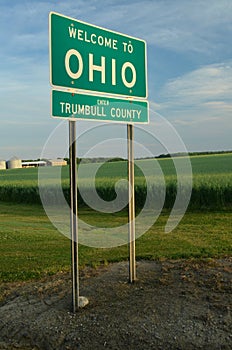 Welcome to Ohio Sign on State Line Border