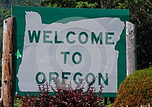 Welcome to Oregon Road Sign